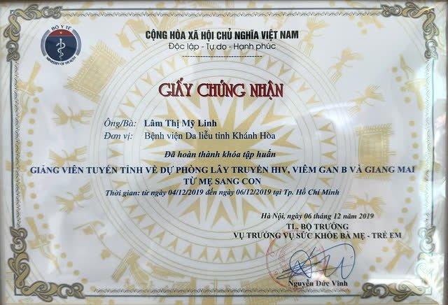 Giấy chứng nhận Bộ Y tế cấp cho bác sĩ Lâm Thị Mỹ Linh hoàn thành khóa tập huấn giảng viên tuyến tỉnh về dự phòng lây truyền HIV, viêm gan B và giang mai từ mẹ sang con năm 2019